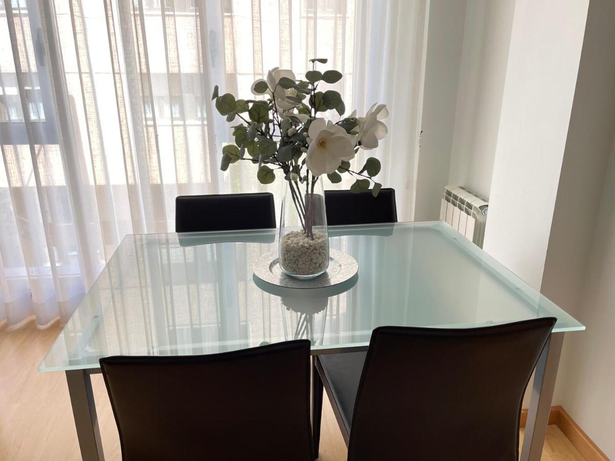 Apartamento Pinares Lägenhet Soria Exteriör bild